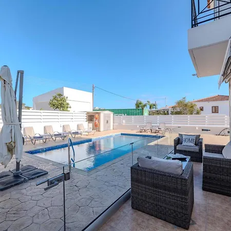 Nemea Serenity Blue Villa Ayía Nápa